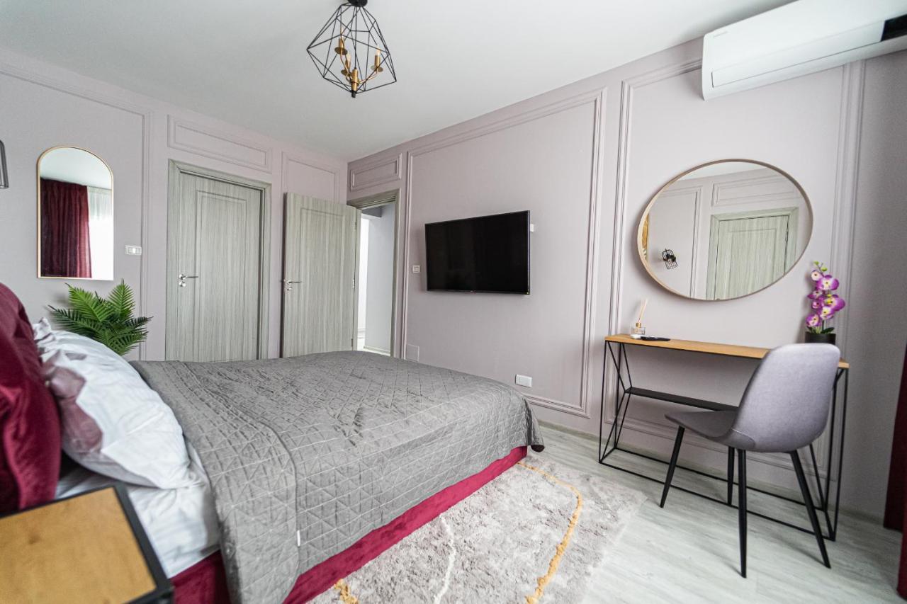 Delux Suite Bacău Eksteriør billede